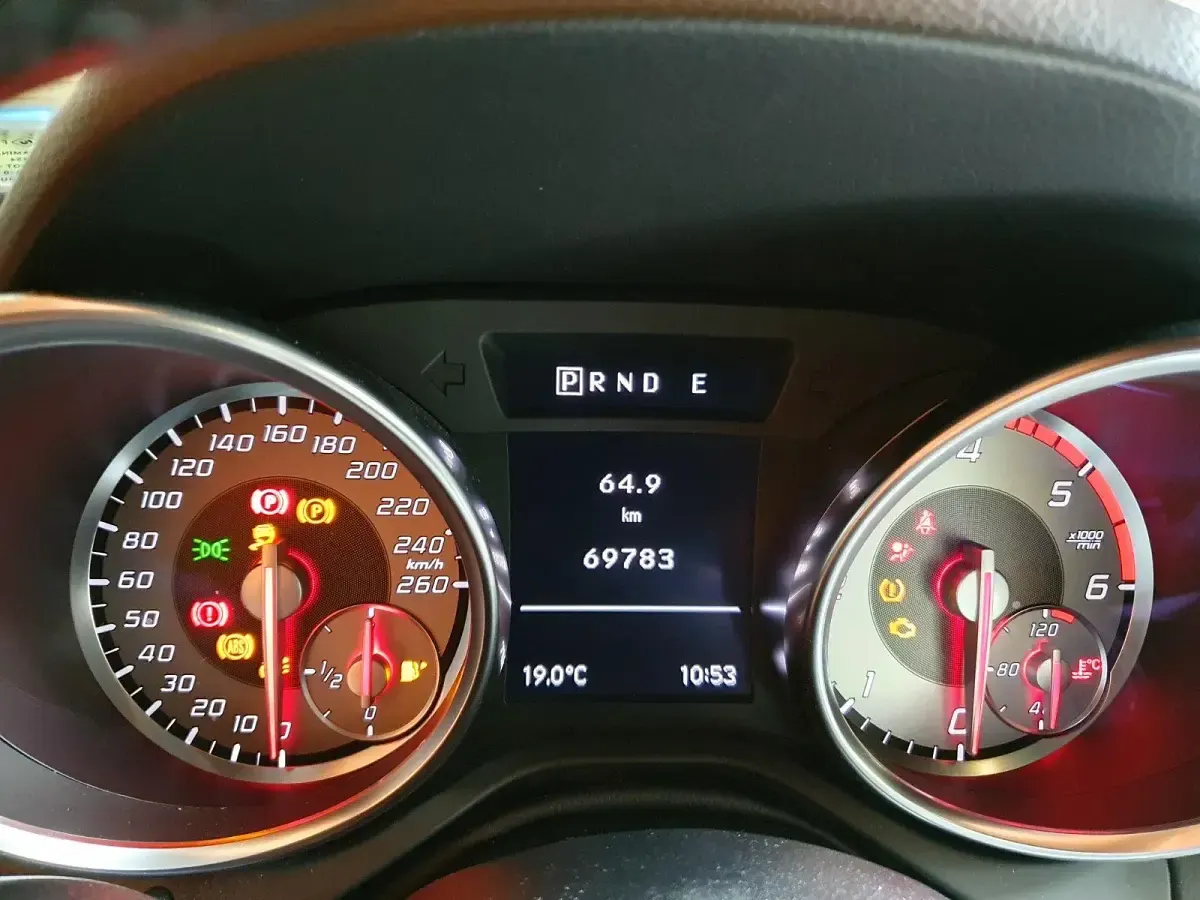 Gebraucht Mercedes SLC250 204 PS (150 kW) 2016 Grau Cabrio
