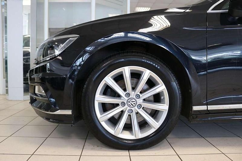 Gebraucht VW Passat Highline 190 PS (139 kW) 2016 Deep black Kombi