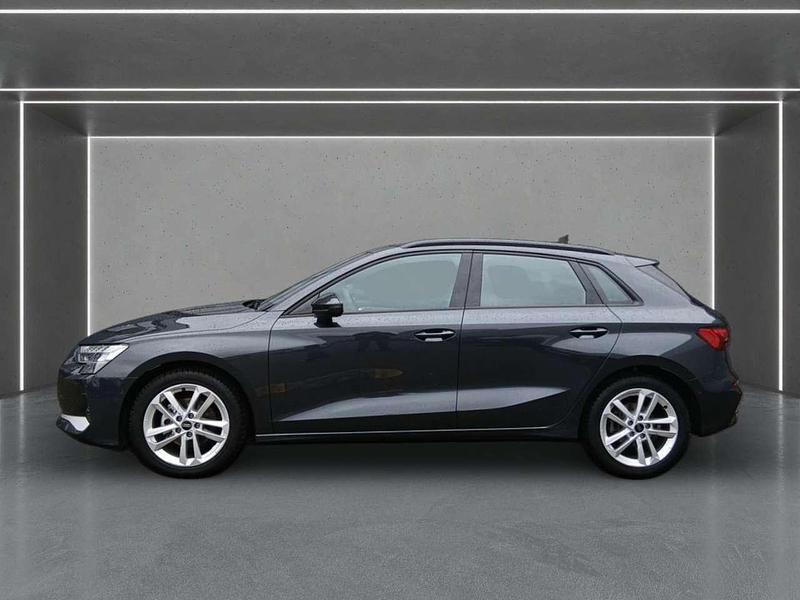 Second-hand Audi A3 Advanced Plus 150 CP (110 kW) 2025 Gri Berlinǎ