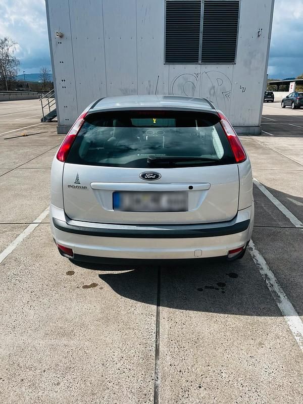 Używany Ford Focus 116 KM (85 kW) 2009 Srebrny Sedan/Limuzyna