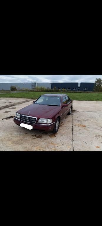 Gebraucht Mercedes C220 Elegance 150 PS (110 kW) 1996 Rot Limousine