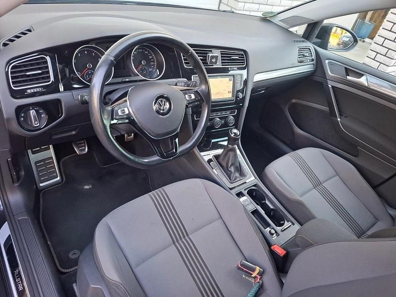 Schwarz Gebraucht 2016 VW Golf VII Limousine | 11.450 € (Fairer Preis) - Bild 1/4
