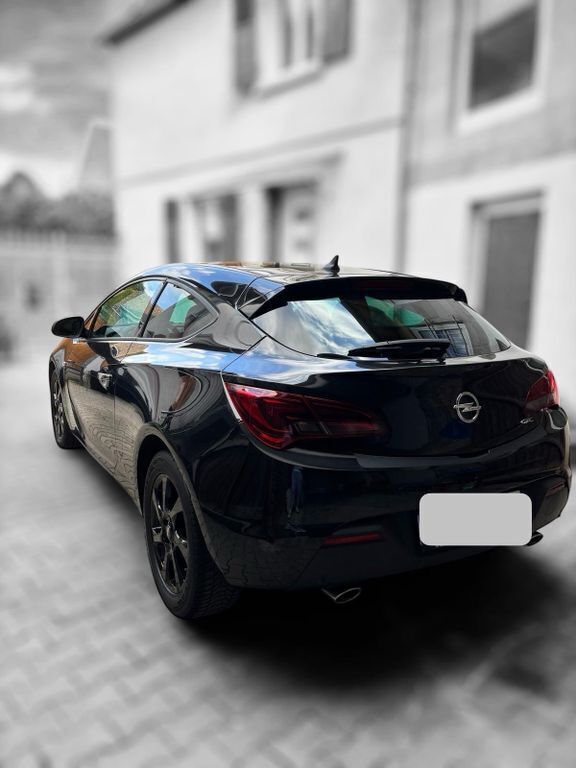Gebraucht Opel Astra GTC S 200 PS (147 kW) 2016 Schwarz Limousine