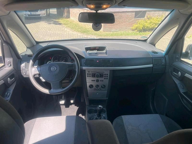 Silber Gebraucht 2006 Opel Meriva Van / Kleinbus | 1.500 € (Superpreis) - Bild 1/4