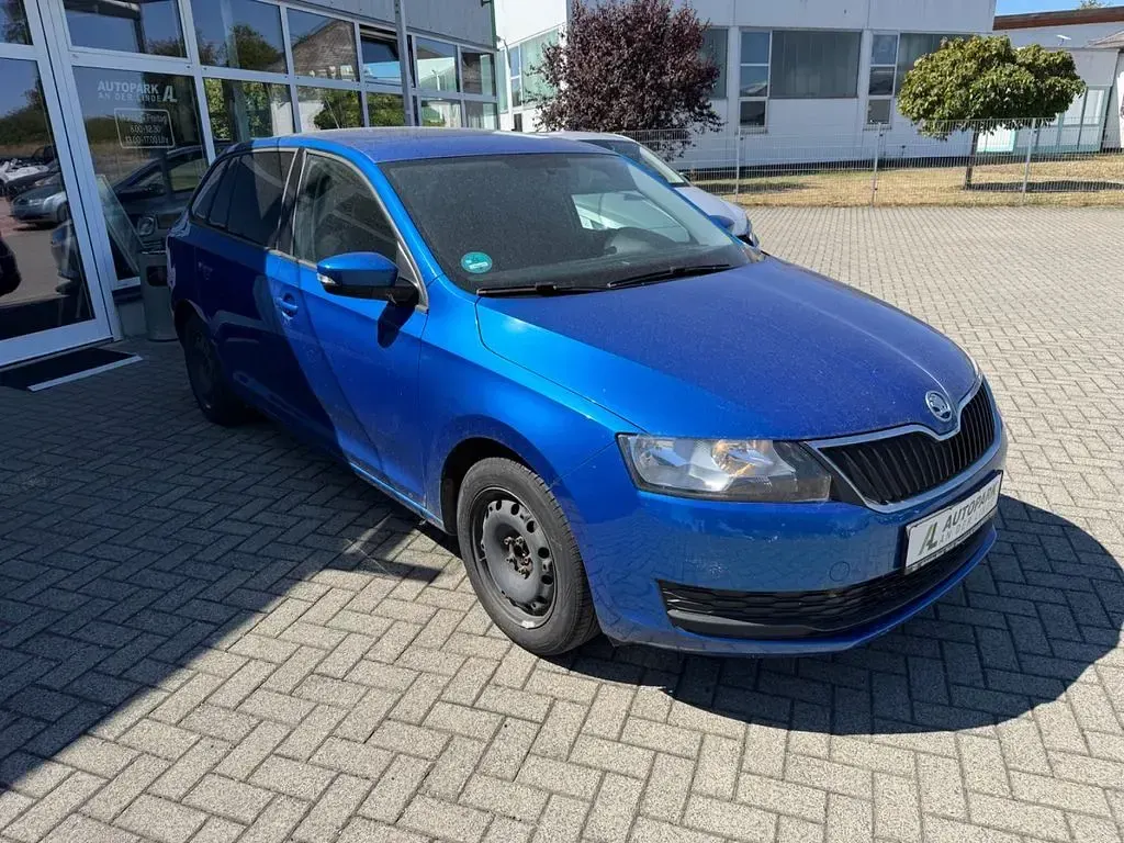 Gebraucht Skoda Rapid Active 95 PS (69 kW) 2019 Blau Kleinwagen