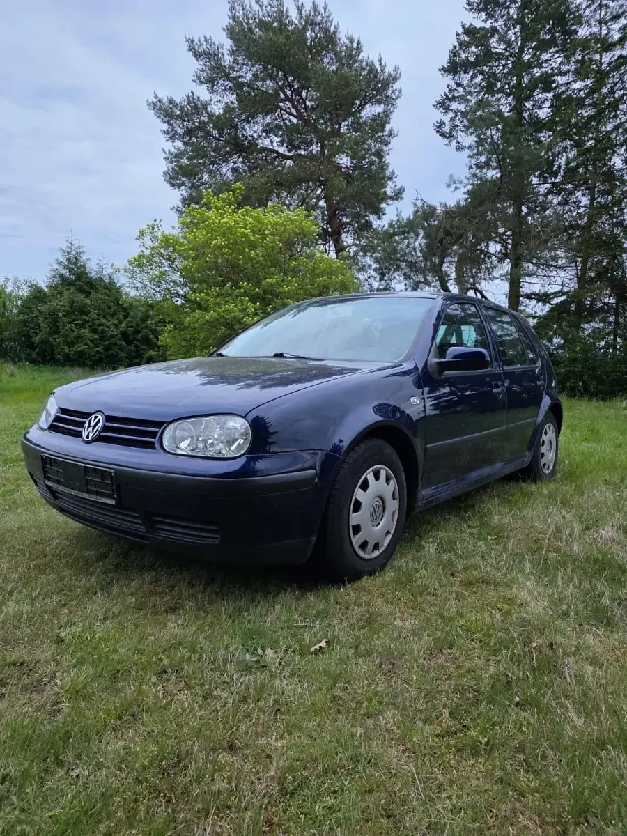 Gebraucht VW Golf IV 75 PS (55 kW) 2001 Blau Kleinwagen