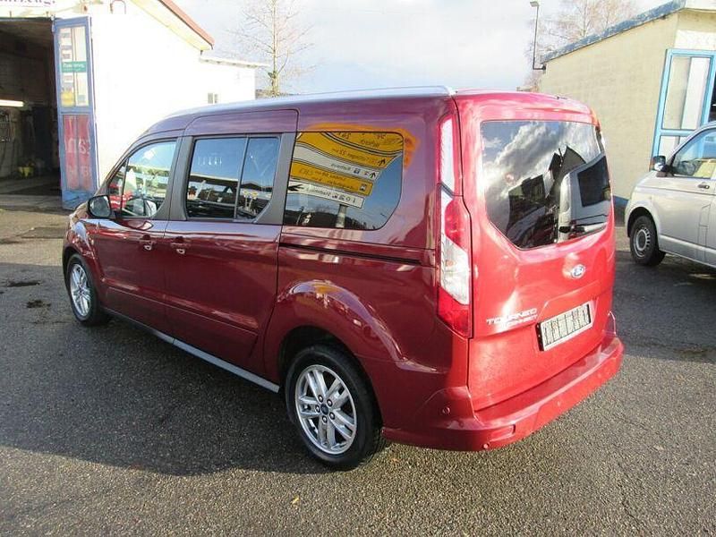 Gebraucht Ford Tourneo Titanium 120 PS (88 kW) 2019 Rot Van / Kleinbus