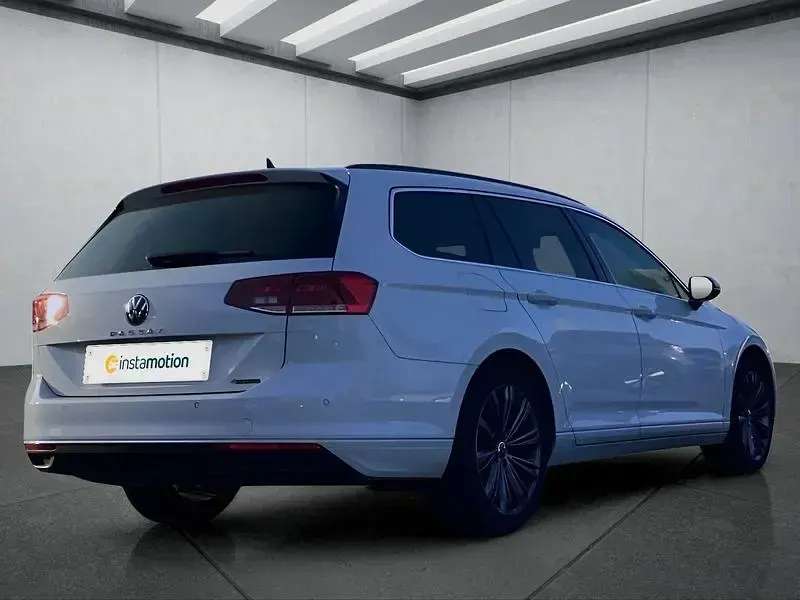 Gebraucht VW Passat 200 PS (147 kW) 2022 Weiß Kombi