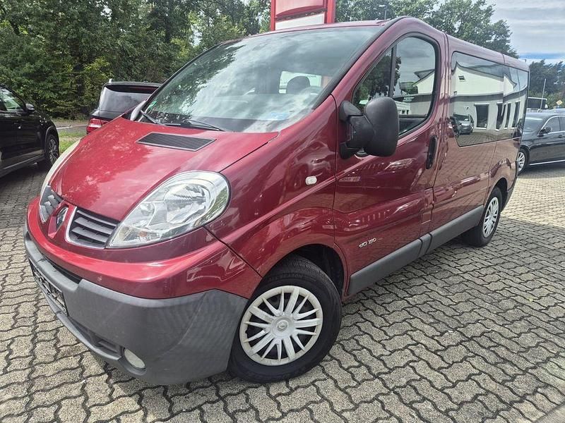 Rot Gebraucht 2008 Renault Trafic Van | 8.999 € (Etwas zu teuer) - Bild 1/4