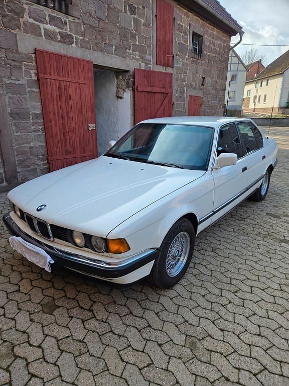 Gebraucht BMW 730 188 PS (138 kW) 1991 Weiß Limousine