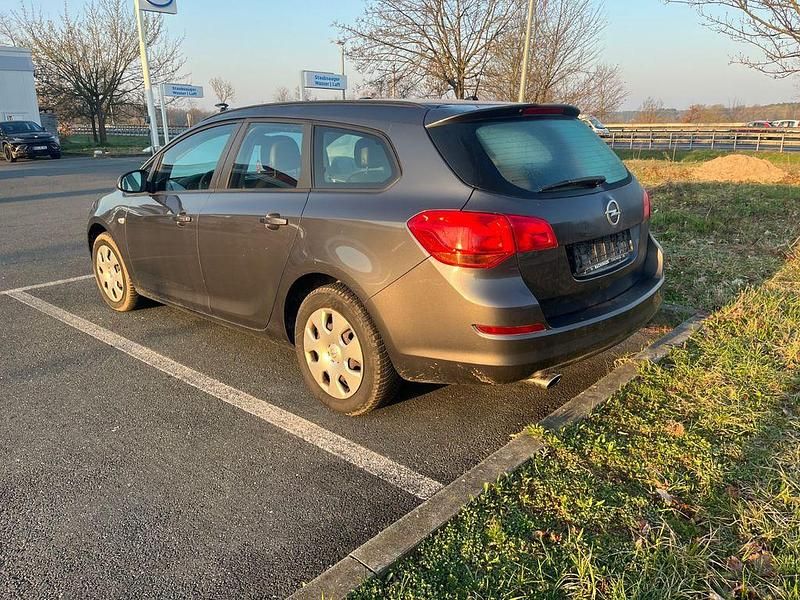 Gebraucht Opel Astra 120 PS (88 kW) 2012 Grau Kombi