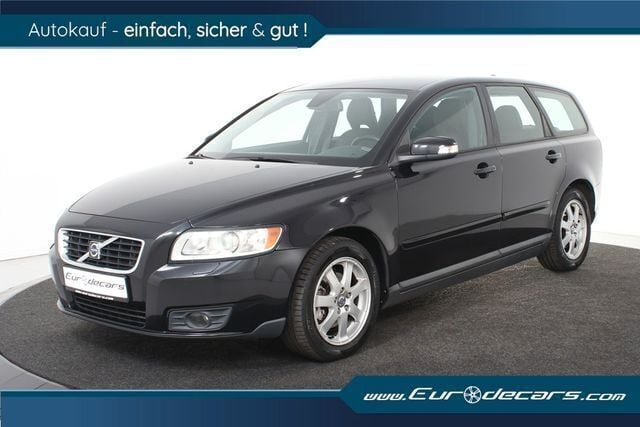 Schwarz Gebraucht 2008 Volvo V50 Kombi | 3.400 € (Fairer Preis) - Bild 1/2