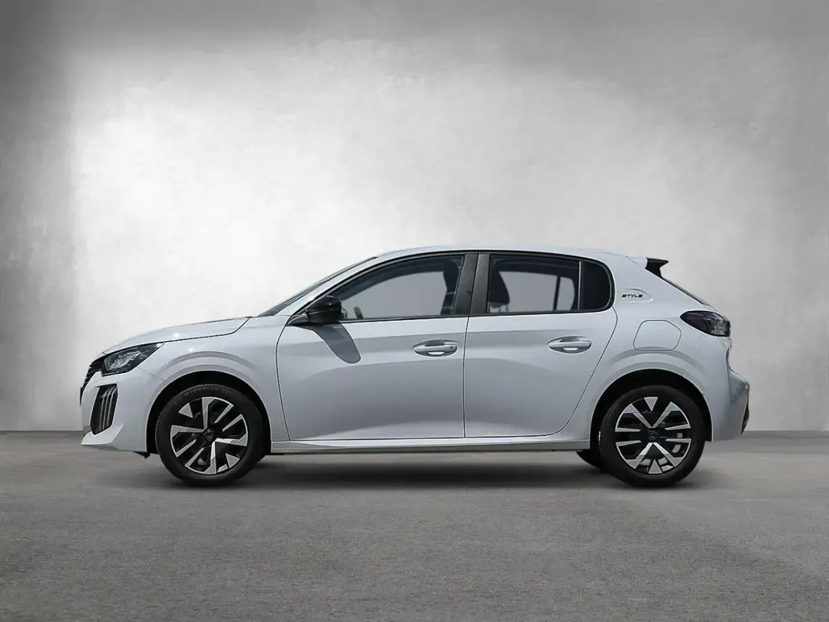 Gebraucht Peugeot 208 Style 101 PS (74 kW) 2025 Weiss Kleinwagen