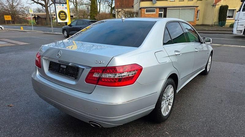 Gebraucht Mercedes E350 231 PS (169 kW) 2010 Silber Limousine