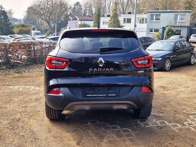 Gebraucht Renault Kadjar Bose Edition 131 PS (96 kW) 2015 Sternenschwarz (metallic) SUV