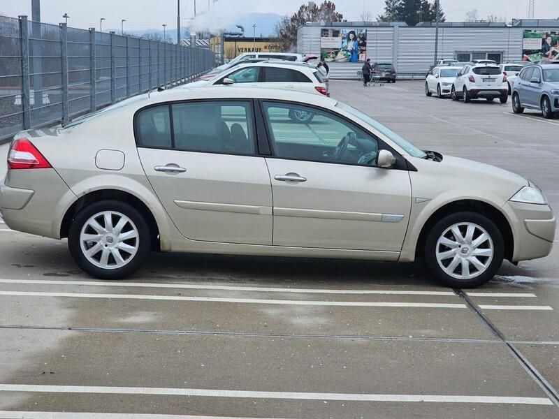 Gebraucht Renault Mégane II Dynamique 111 PS (81 kW) 2006 Gold Limousine