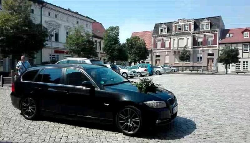 Gebraucht BMW 320 184 PS (135 kW) 2010 Schwarz Kombi