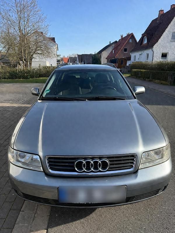 Gebraucht Audi A4 101 PS (74 kW) 2001 Grau Kombi
