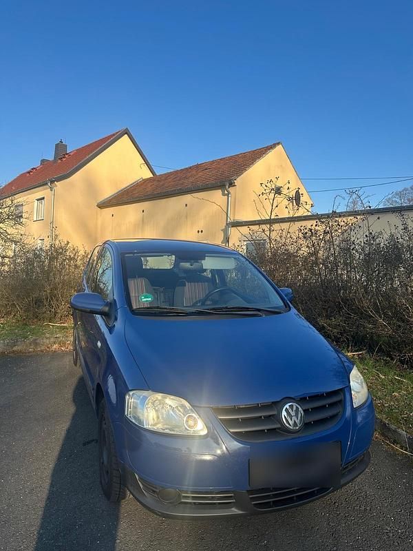 Gebraucht VW Fox 54 PS (39 kW) 2005 Blau Kleinwagen
