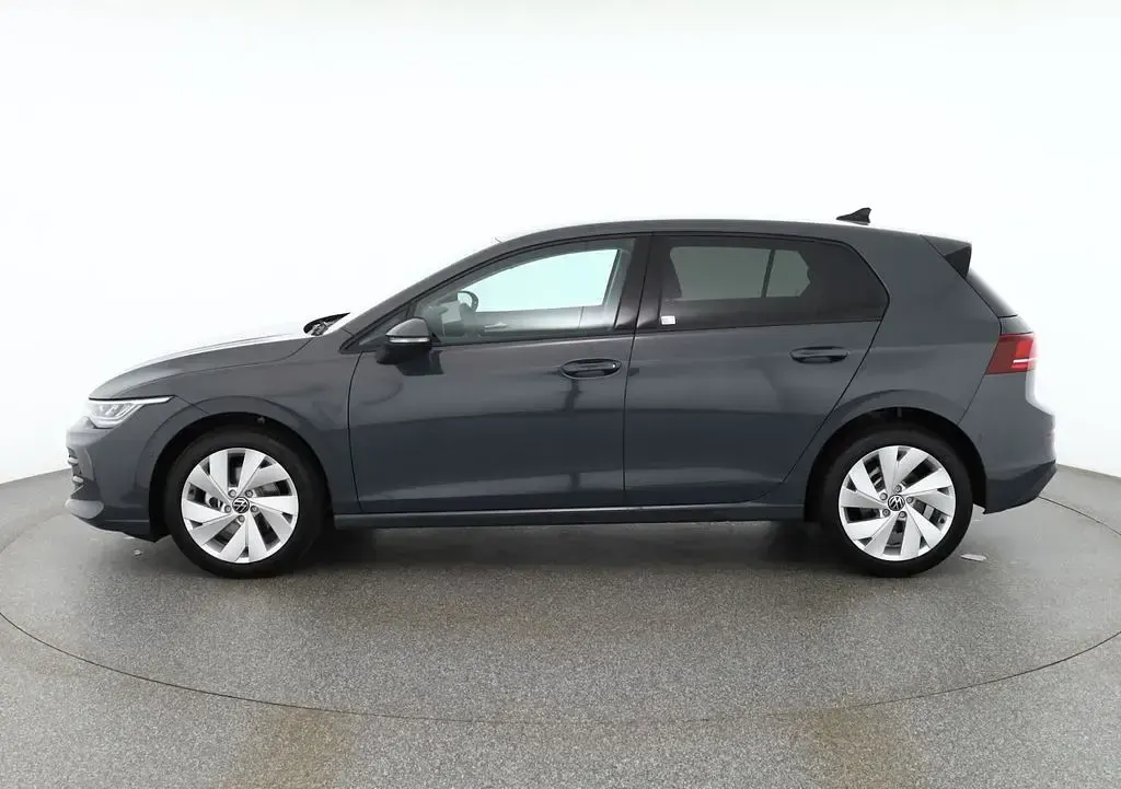Neu VW Golf VIII 116 PS (85 kW) 2026 Delfingraumet. Limousine
