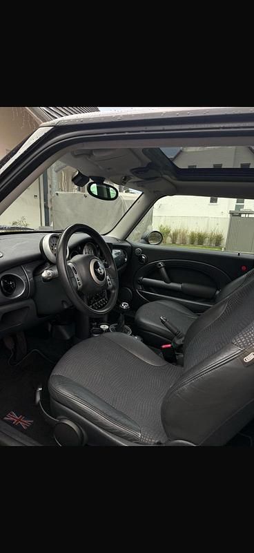 Gebraucht Mini Cooper 90 PS (66 kW) 2003 Rot Kleinwagen