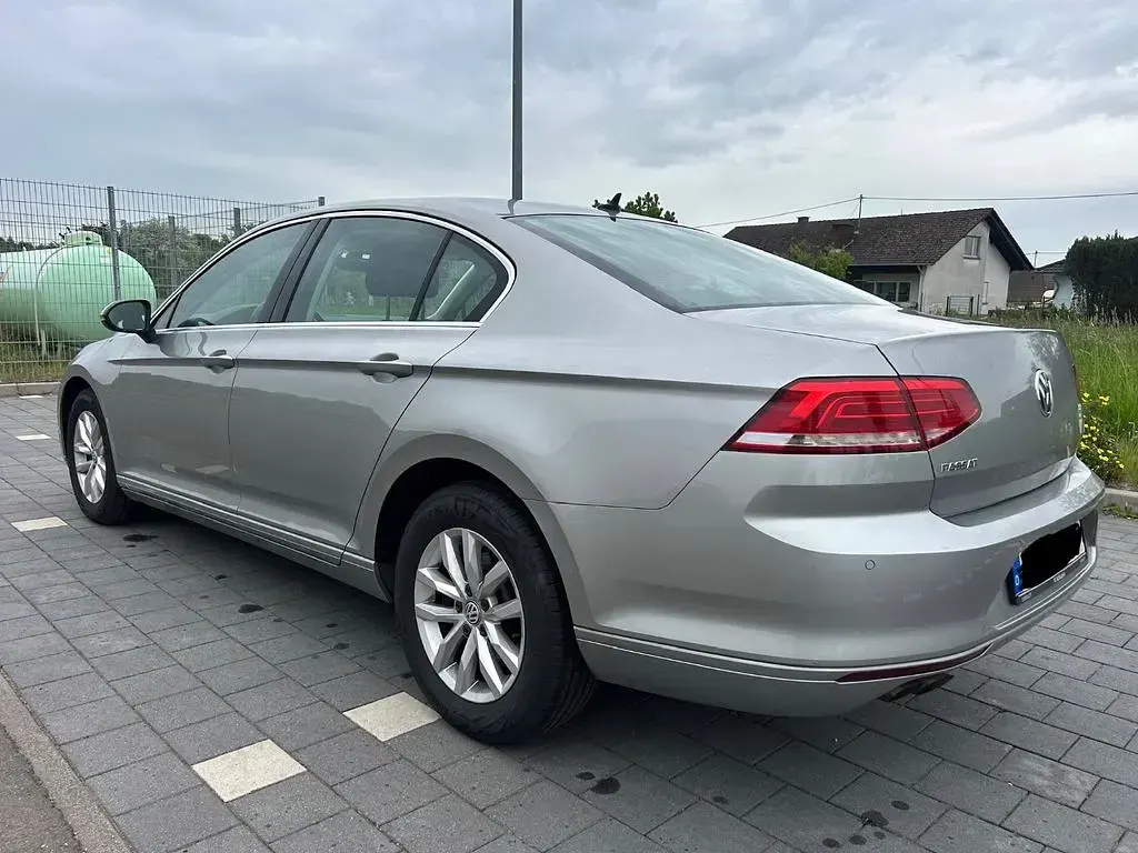 Gebraucht VW Passat Comfortline 179 PS (131 kW) 2016 Silber Limousine