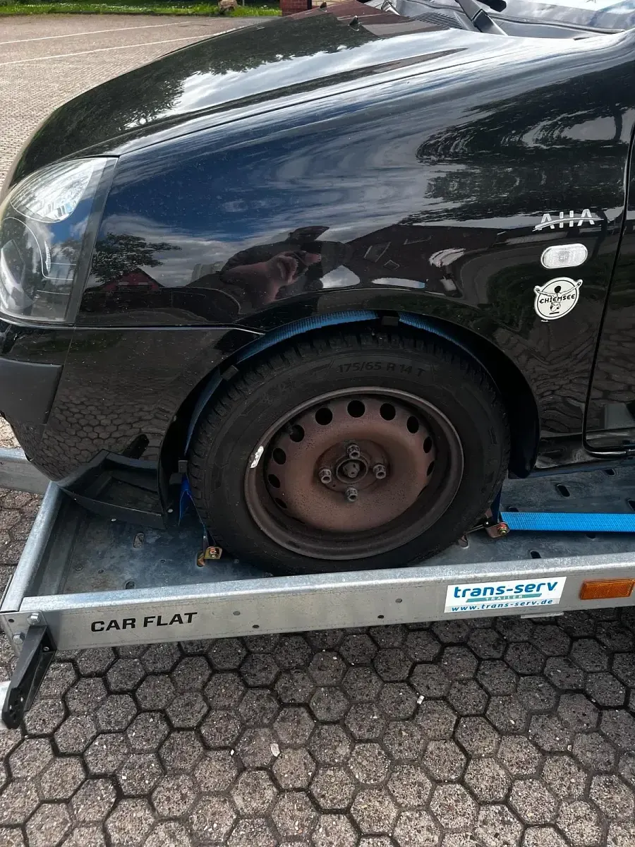 Używany Renault Clio II Authentique 75 KM (55 kW) 2003 Czarny Hatchback