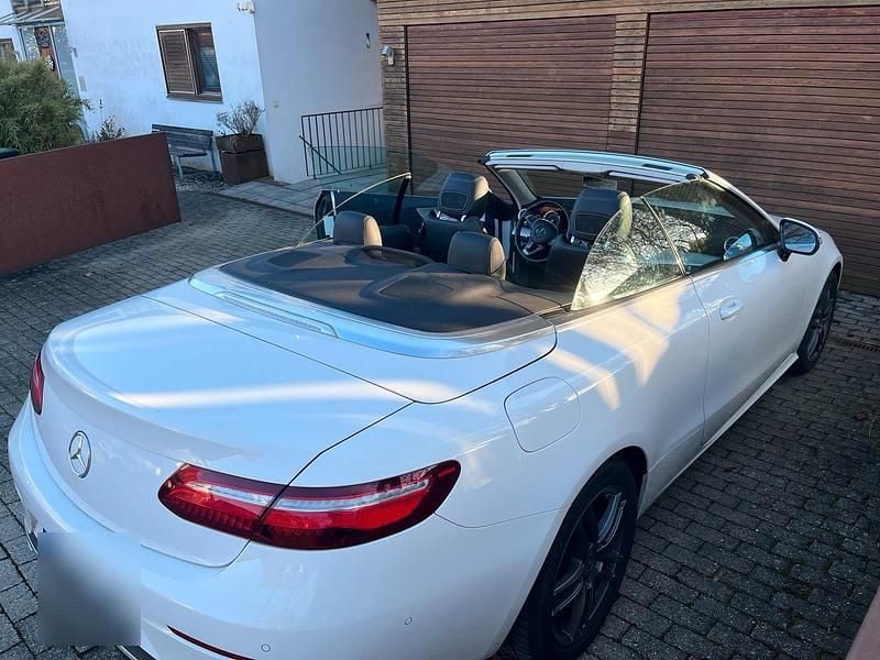 Gebraucht Mercedes E200 184 PS (135 kW) 2017 Weiß Cabrio