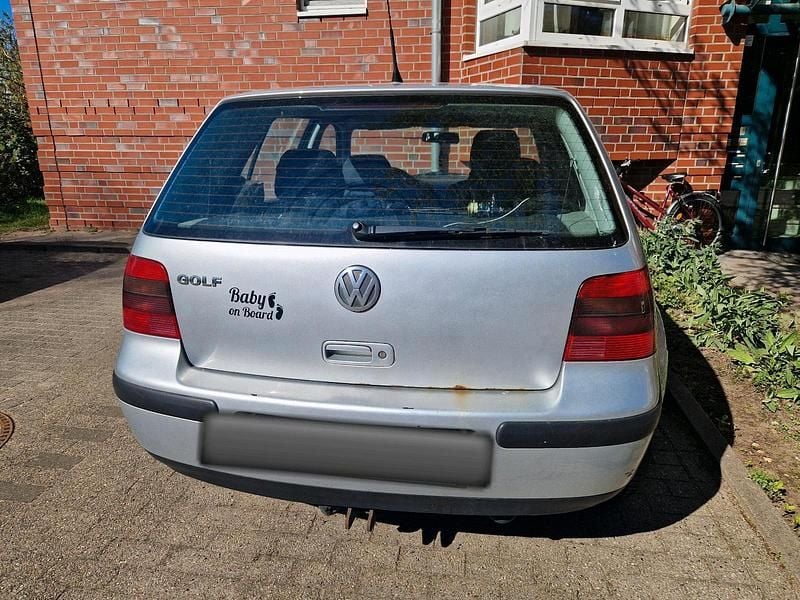 Gebraucht VW Golf IV Edition 75 PS (55 kW) 2001 Silber Kleinwagen