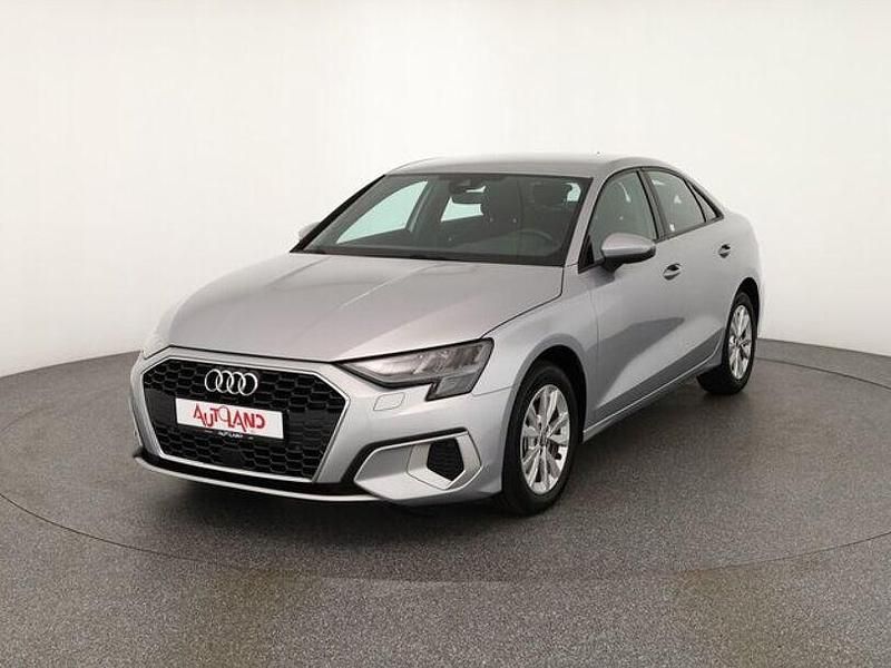 Silber Gebraucht 2022 Audi A3 Comfort Limousine | 25.990 € (Fairer Preis) - Bild 1/4