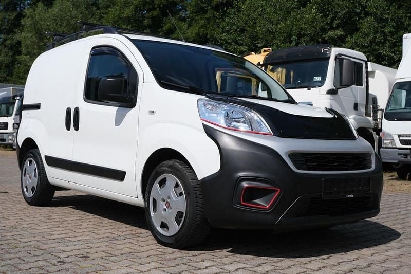 Weiß Gebraucht 2019 Fiat Fiorino Van / Kleinbus | 6.990 € (Guter Preis) - Bild 1/4