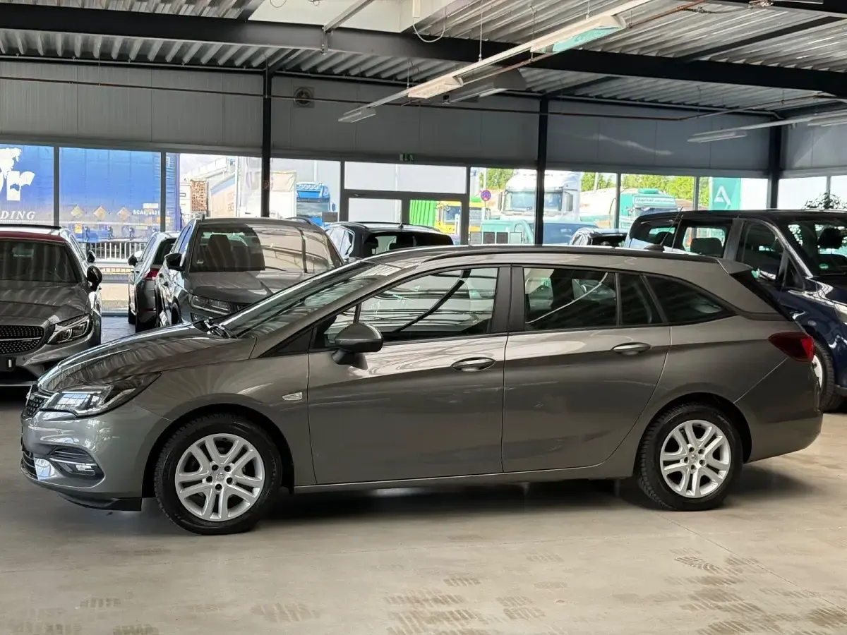 Gebraucht Opel Astra Business 122 PS (89 kW) 2020 Grau Kombi