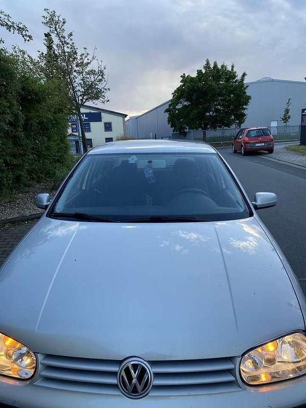 Gebraucht VW Golf IV 54 PS (39 kW) 2000 Grau Limousine