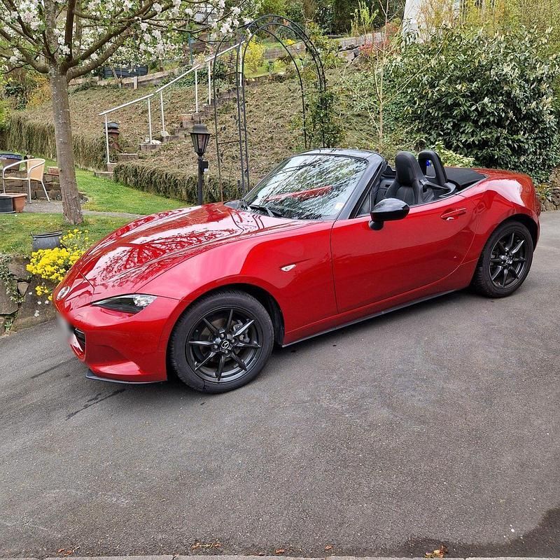 Second-hand Mazda MX5 131 CP (96 kW) 2015 Roșu Cabrio