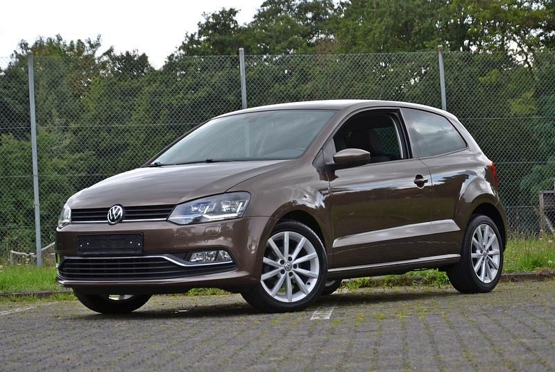 Braun Gebraucht 2015 VW Polo LOUNGE Kleinwagen | 8.950 € (Etwas zu teuer) - Bild 1/4
