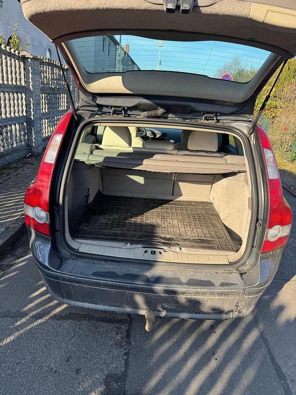 Gebraucht Volvo V50 220 PS (161 kW) 2004 Grau Kombi