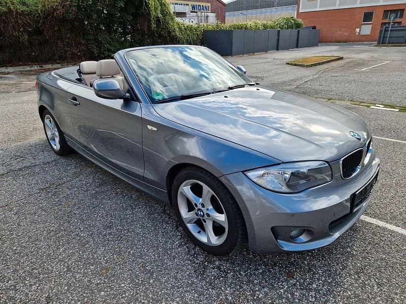 Grau Gebraucht 2012 BMW 118 Cabriolet Comfort Edition Cabrio | 9.000 € (Guter Preis) - Bild 1/4