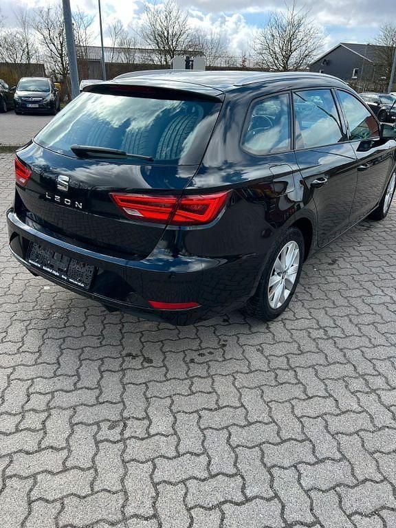 Gebraucht Seat Leon Style 116 PS (85 kW) 2020 Schwarz Limousine