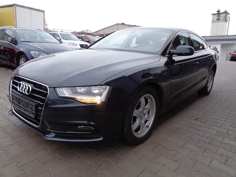 Blau Gebraucht 2015 Audi A5 Sportback Kleinwagen | 9.999 € (Guter Preis) - Bild 1/4
