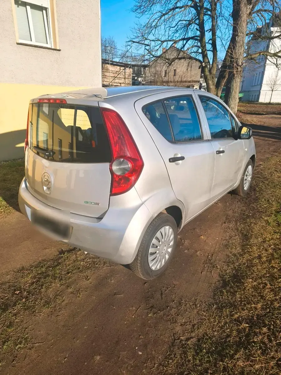 Gebraucht Opel Agila 86 PS (63 kW) 2009 Silber Kleinwagen