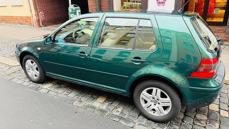 Gebraucht VW Golf IV 105 PS (77 kW) 2001 Grün Kleinwagen