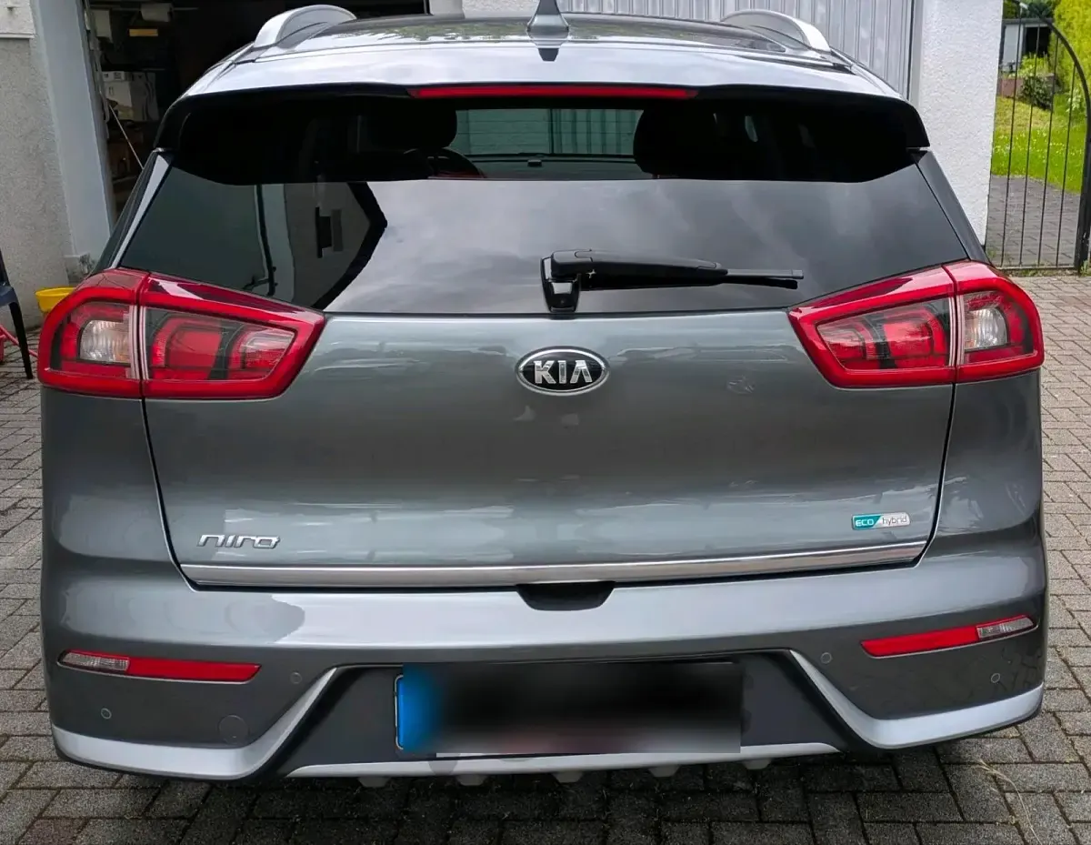 Gebraucht Kia Niro Spirit 141 PS (103 kW) 2019 Grau SUV