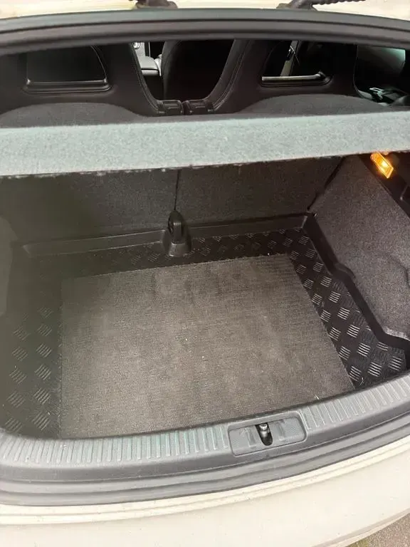 Gebraucht VW Scirocco 160 PS (117 kW) 2009 Weiß Coupé