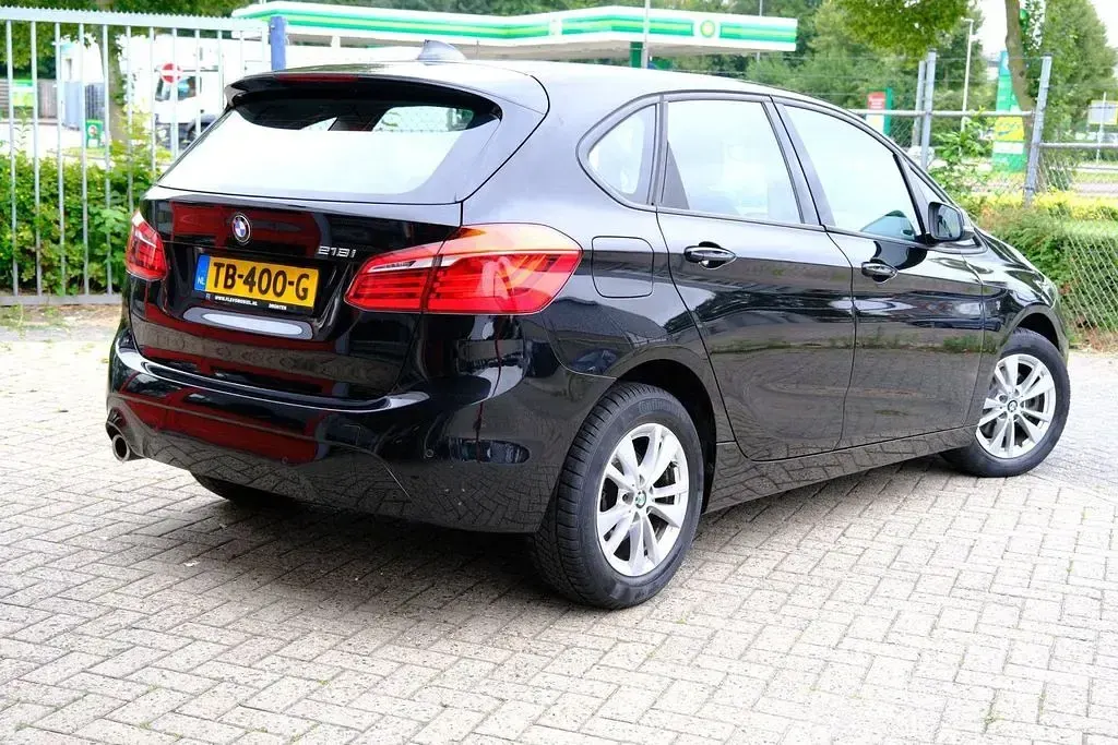 Gebraucht BMW 218 Active Tourer Executive 140 PS (102 kW) 2018 Schwarz Van / Kleinbus