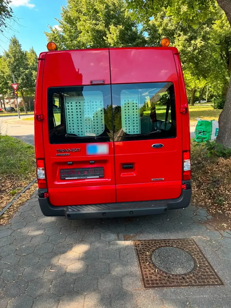 Gebraucht Ford Tourneo 101 PS (74 kW) 2012 Rot Van / Kleinbus