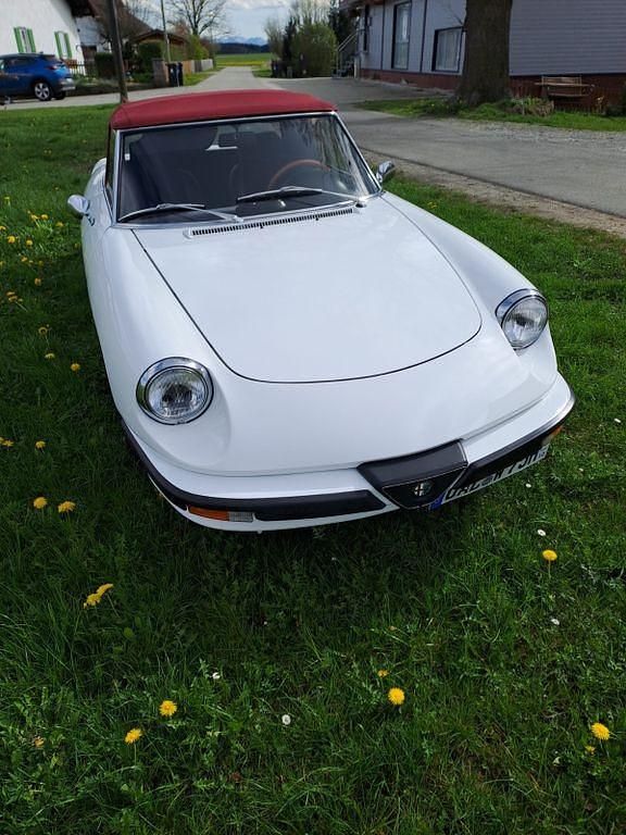 Gebraucht Alfa Romeo Spider 125 PS (91 kW) 1988 Weiß Cabrio