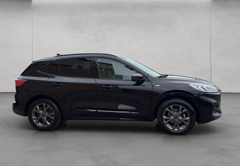 Gebraucht Ford Kuga ST-Line X 150 PS (110 kW) 2023 Schwarz SUV