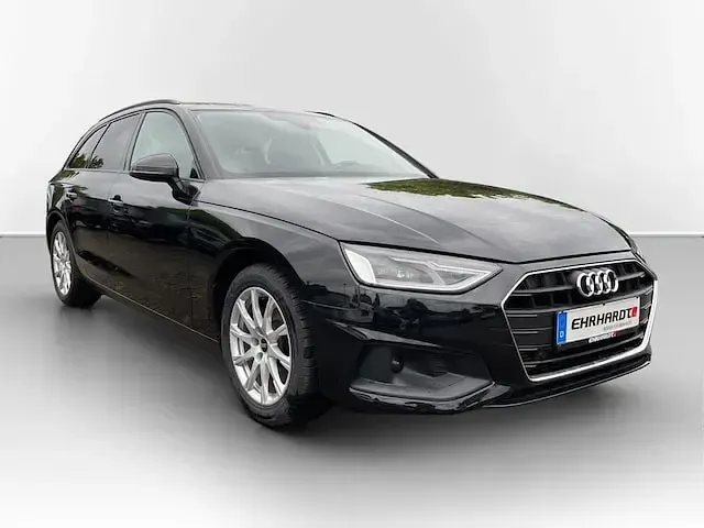 Gebraucht Audi A4 150 PS (110 kW) 2022 Schwarz Kombi