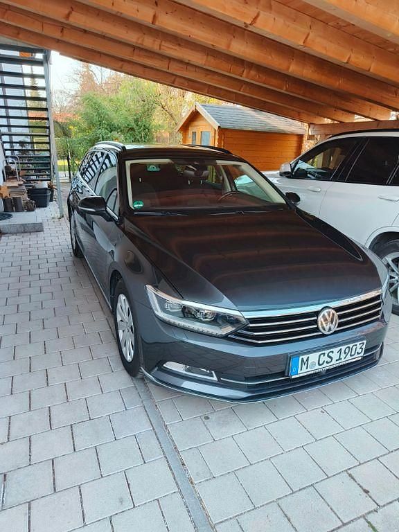Gebraucht VW Passat Highline 190 PS (139 kW) 2019 Schwarz Limousine