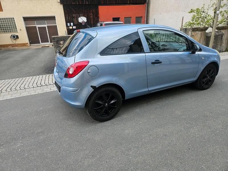 Second-hand Opel Corsa 63 CP (46 kW) 2009 Albastru Hatchback